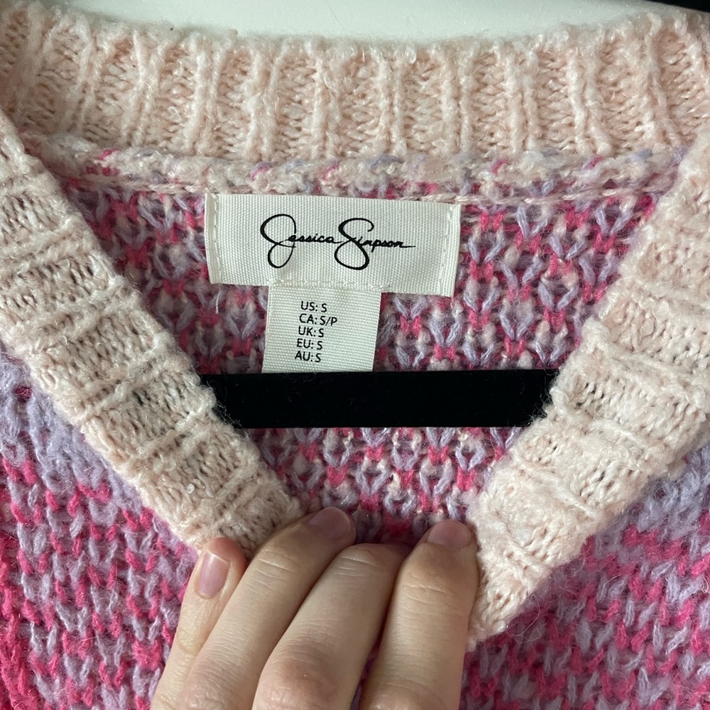 Pink patterned sweater - Picture 2 of 3